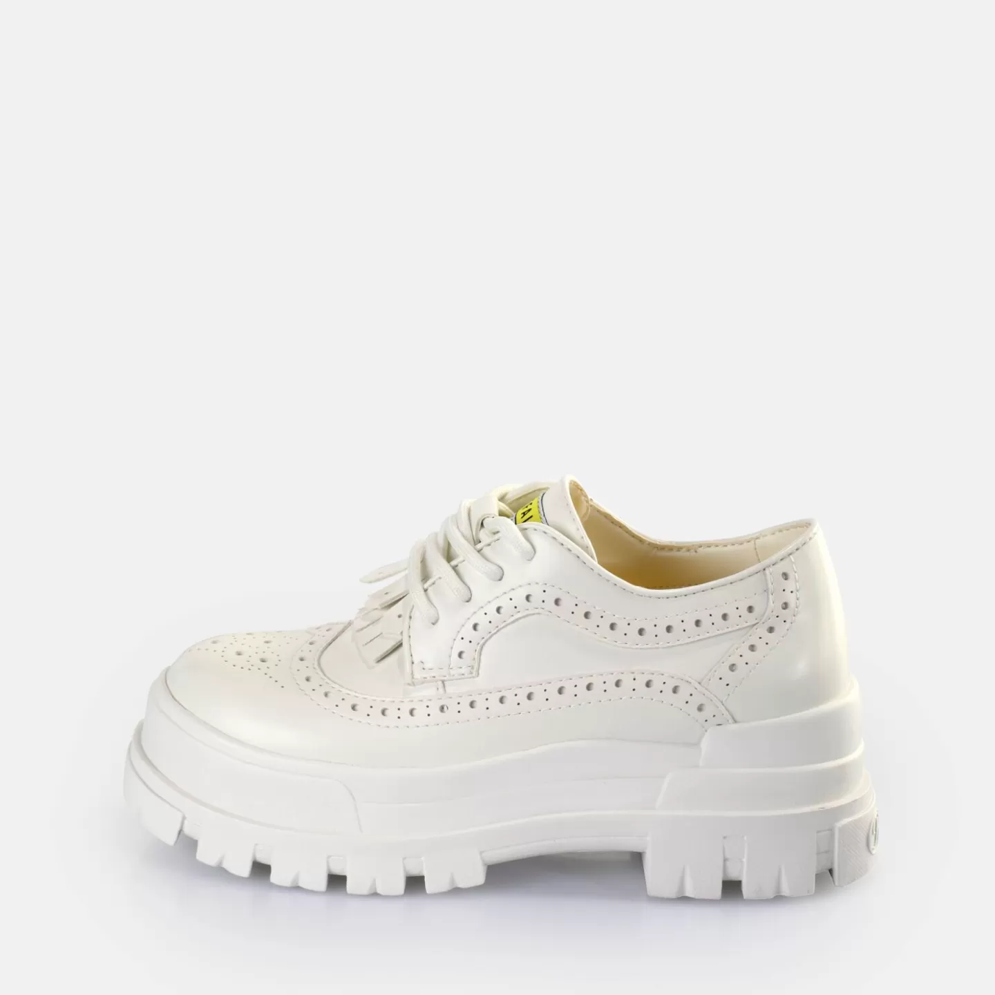 BUFFALO Aspha Brogue Loafers Vegan White Outlet