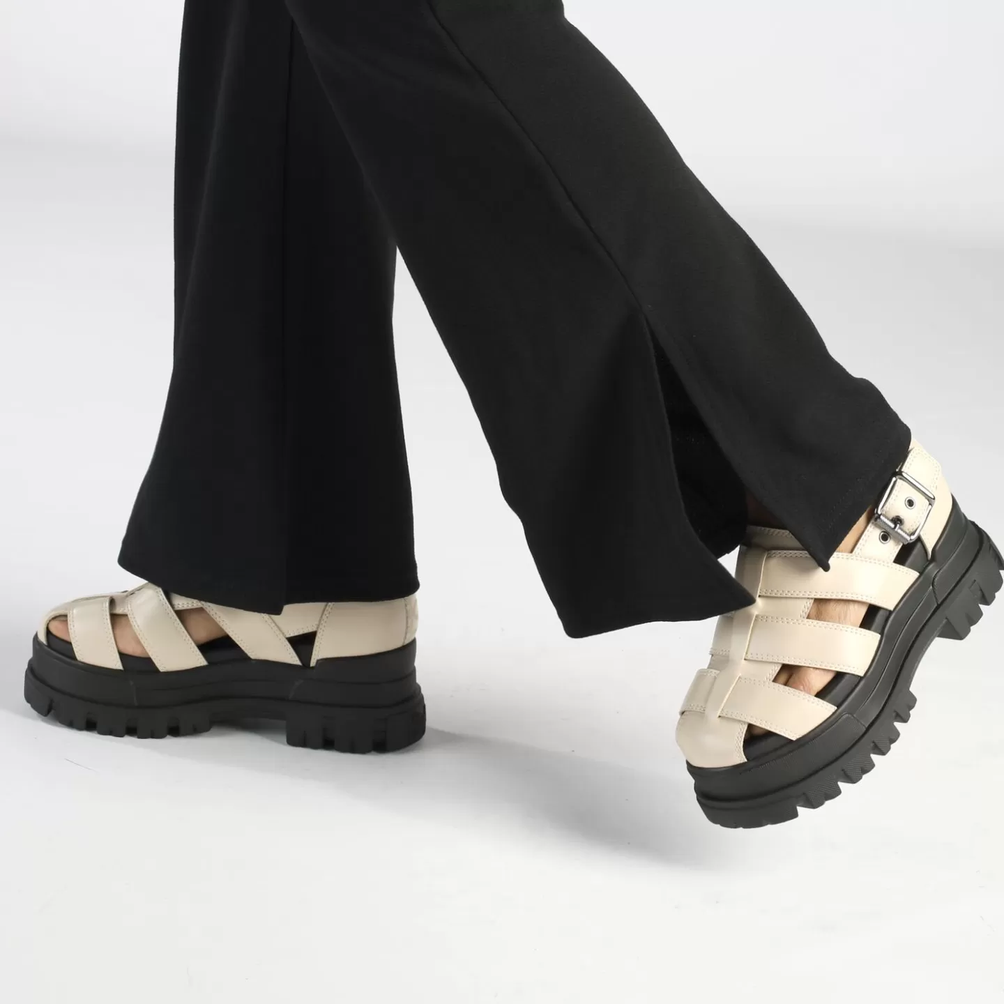 BUFFALO Aspha Fsh Platform Sandals Vegan Cream Online