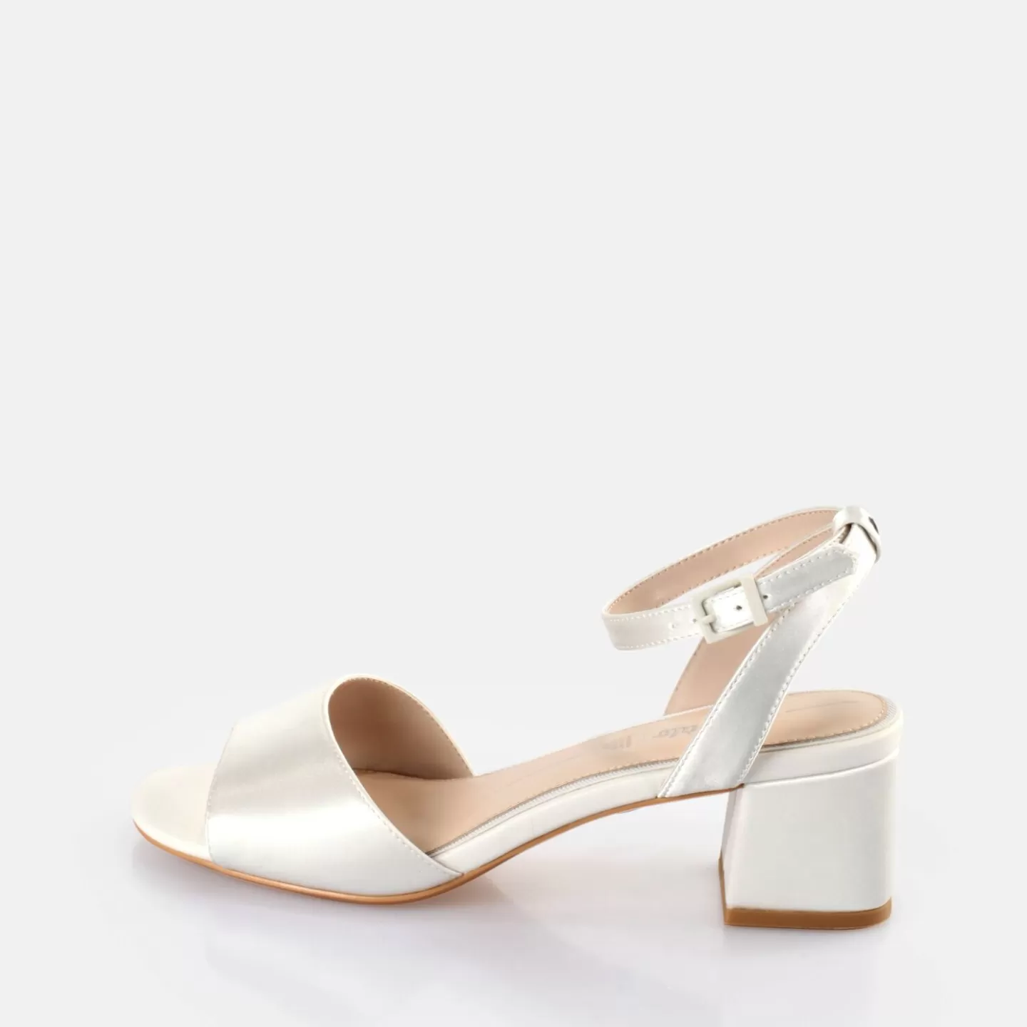 BUFFALO Beate Ankle-Strap Sandal Ivory Hot