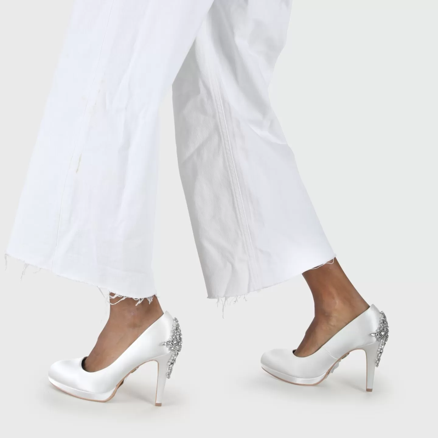 BUFFALO Greta Pump Ivory Online