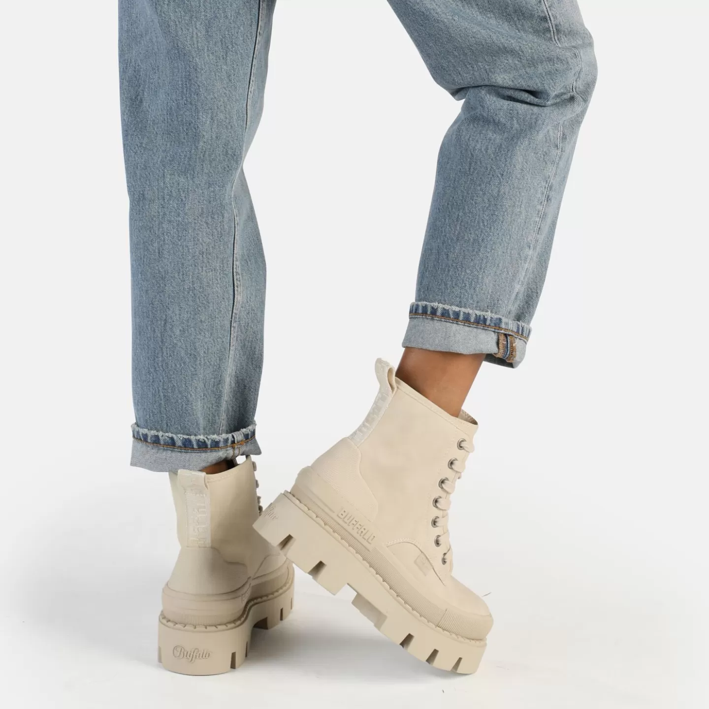 BUFFALO Raven Laceup Hi Ankle-Boot Vegan Cream Best