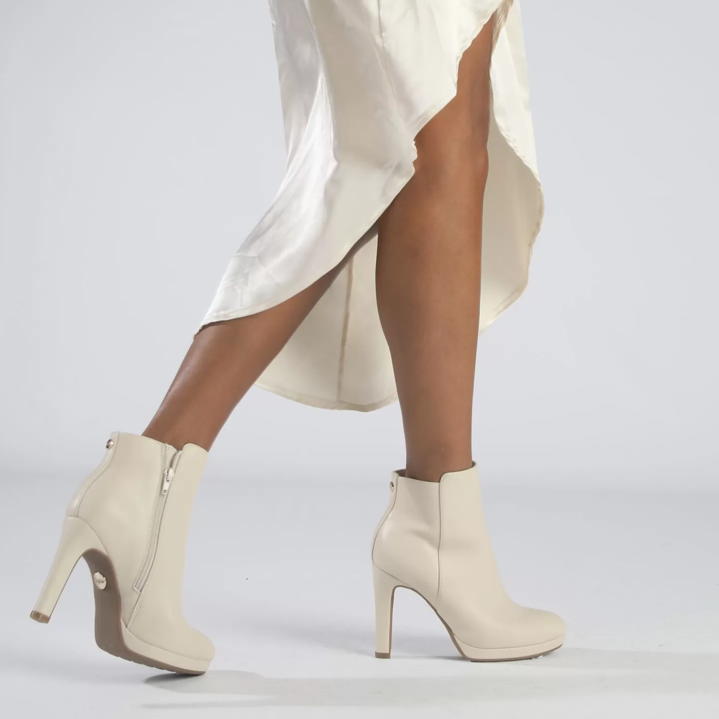 BUFFALO Roxana Ankle Boot Vegan Cream Discount